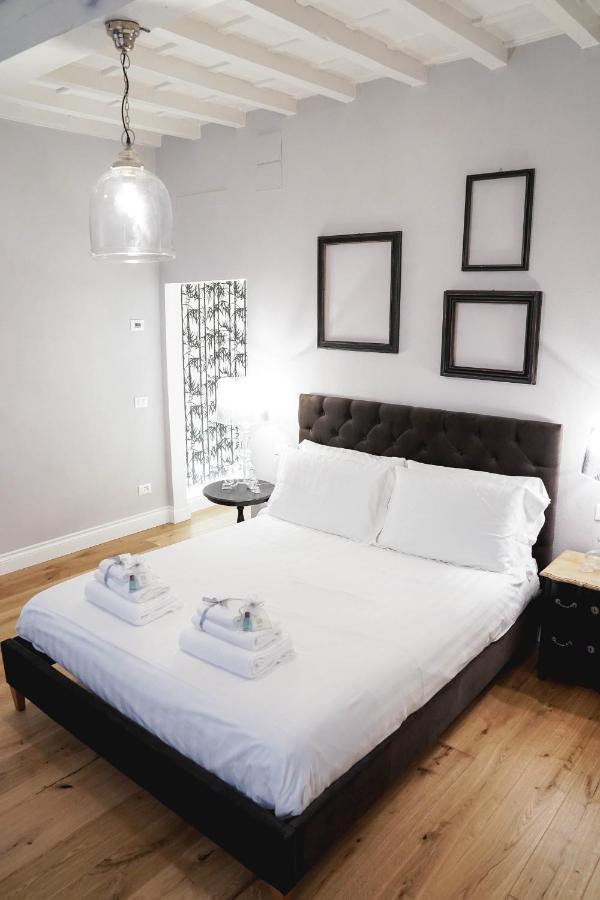 Art Apartment Black & White Suite Florence Exterior photo