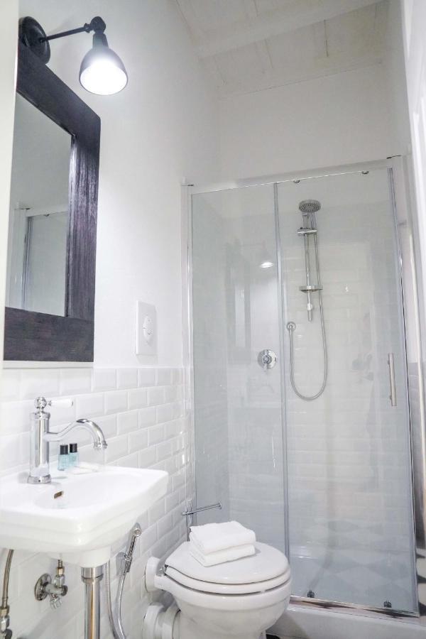 Art Apartment Black & White Suite Florence Exterior photo